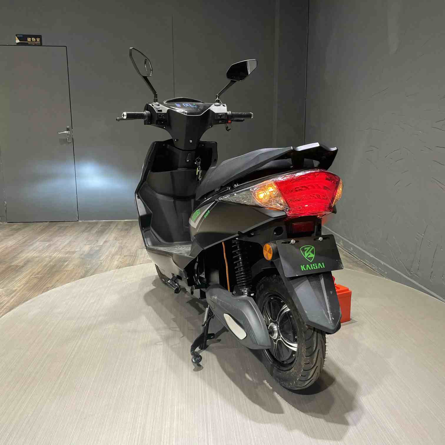 Dirtbike Mobility Scooters 2 Wheel Electric Vintage Motorbike - Image 4