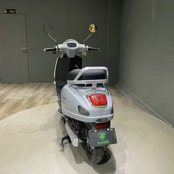 Factory Directly Sale Electric Moped 2000w Scooty Ev Scooter - Image 3