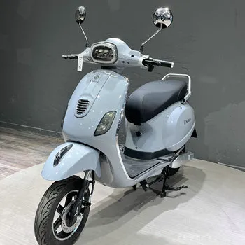 Factory Directly Sale Electric Moped 2000w Scooty Ev Scooter - Image 2